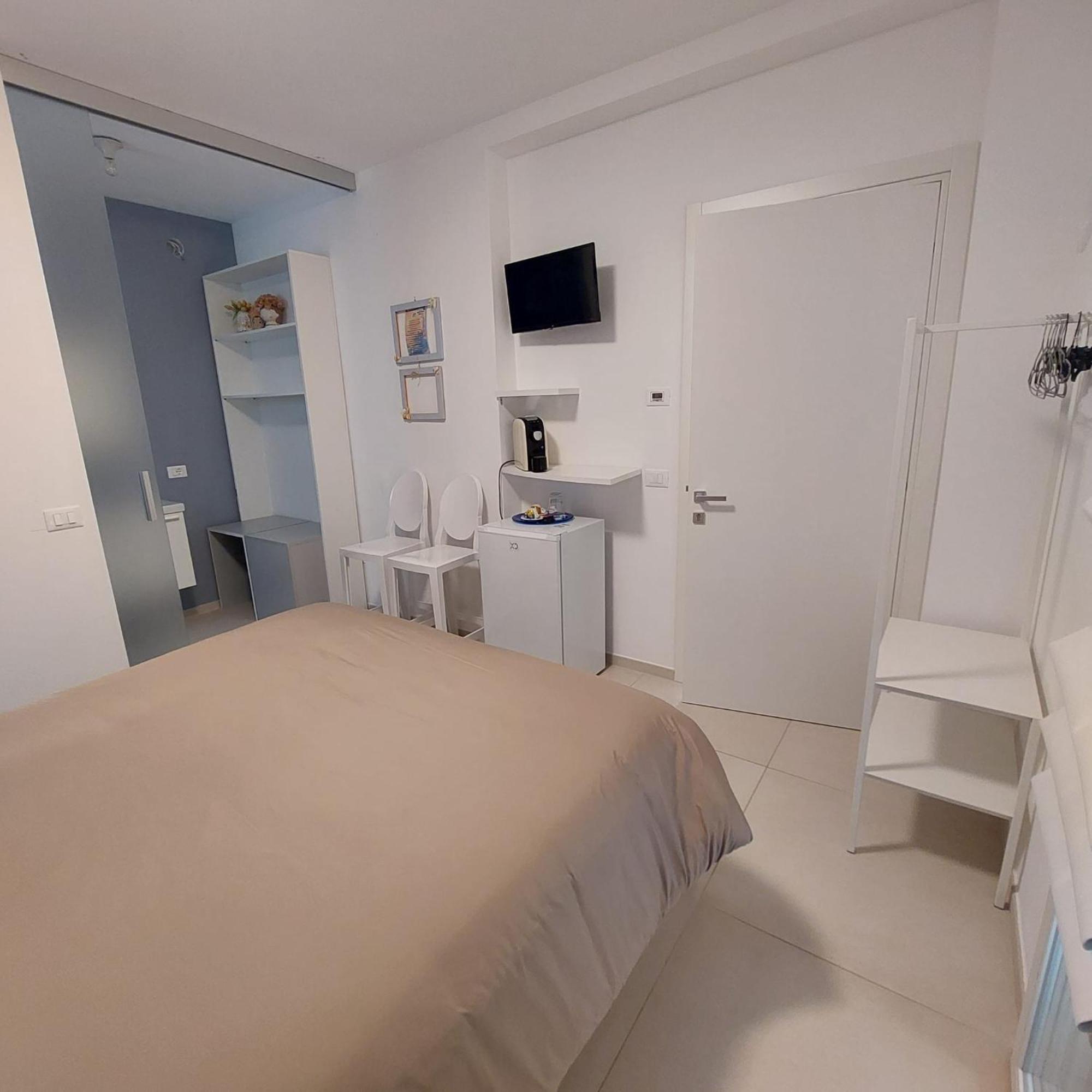 Bed & Breakfast A Mare Affitta Camere Фано Экстерьер фото
